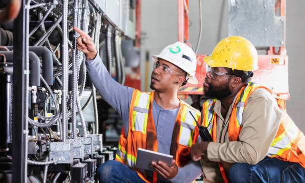 Best 24-Hour Electrician  in Mustang Ridge, TX